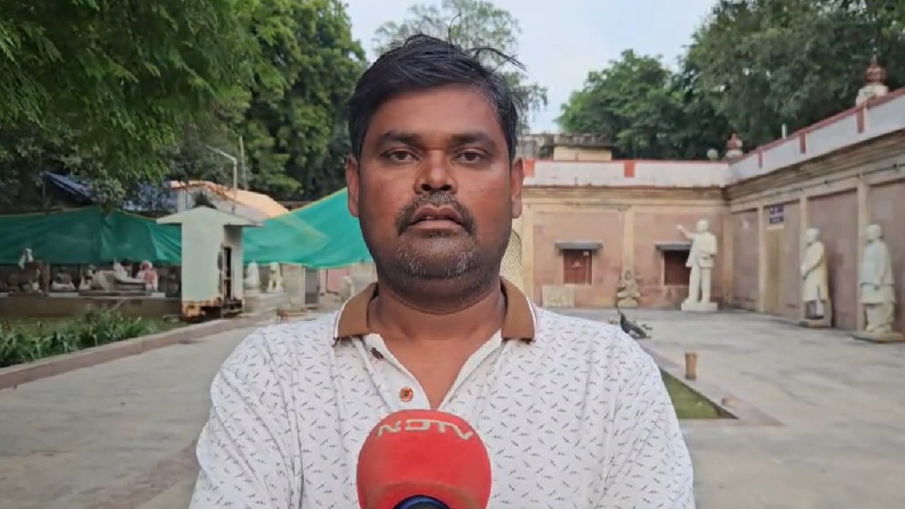 राष्ट्रीय पुरस्कार विजेता मूर्तिकार दीपक विश्वकर्मा