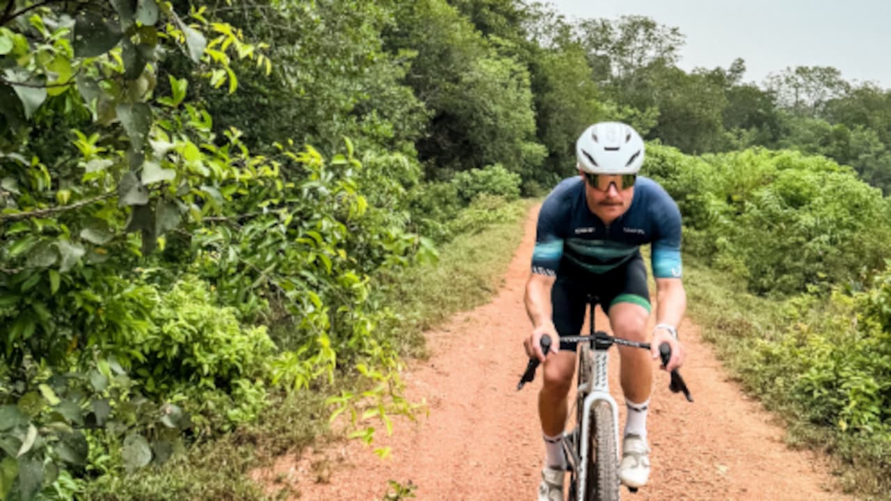 Valtteri Bottas Cycles From Sepang To Singapore Ahead Of Next F1 Race