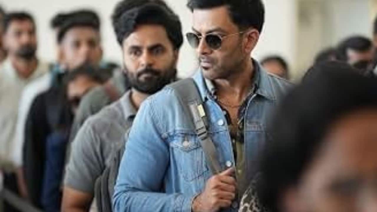 दो सुपरस्टार, 50 करोड़ बजट, थिएटर्स में दर्शकों के लिए तरसी फिल्म, OTT पर मारामारी, एक साथ 6 ओटीटी प्लेटफॉर्म पर होगी रिलीज