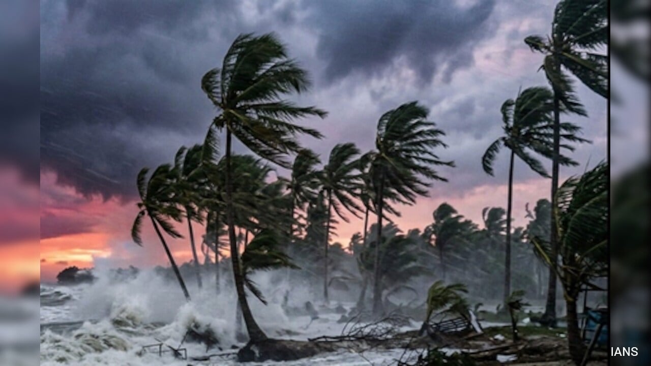 Cyclone Arnab Nears Andhra Coast, Red Alert Issued Ahead Of Landfall