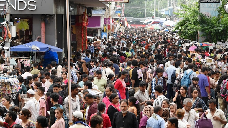 Kolkata Markets See Shopping Rush, Pandal Preparations As Durga Puja Nears