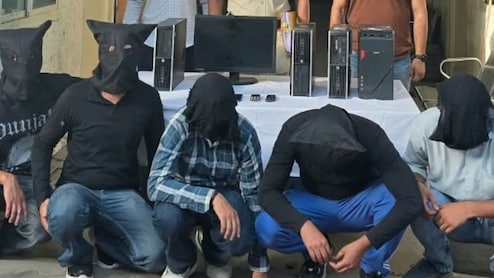 2 Call Centres Making Fake Job Offers Busted In Delhi, 11 Detained