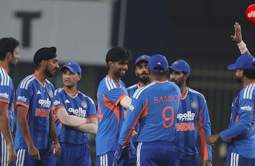 India vs West Indies 3rd T20I LIVE Score: टीम इंडिया को बड़ा झटका, संजू सैमसन सिर्फ 3 रन बनाकर आउट