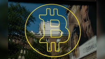 Bitcoin Falls As $600 Million In Risky Crypto Bets Wiped Out