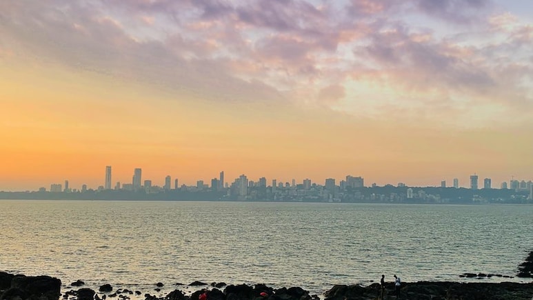 IMD Issues Yellow Alert For Mumbai, Thane Amid Heatwave-Like Conditions Across Maharashtra
