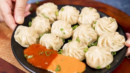 घर पर बनेंगे बाजार जैसे स्वादिष्ट मोमोज, चटनी खाकर आ जाएगा स्वाद, ये रहा रेसिपी वीडियो