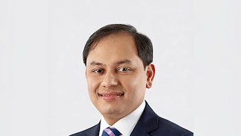 As Momentum Builds For F1's India Return, Pranav Adani Makes 'Personal' Visit To Singapore