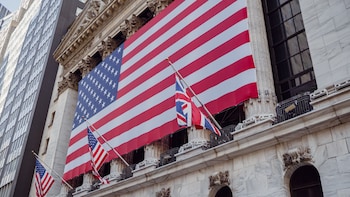 US Stock Market Today: Dow Tumbles Over 300, Nasdaq, S&P 500 In Red As Yields Climb