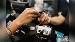 Festive Credit Card Spending: Top 5 Banks With Attractive Reward/Cashback Offers