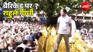 पुलिस ने रोका मार्च तो बैरिकेड पर चढ़ गए राहुल गांधी, CEC ज्ञानेश कुमार के खिलाफ विपक्ष का हल्लाबोल