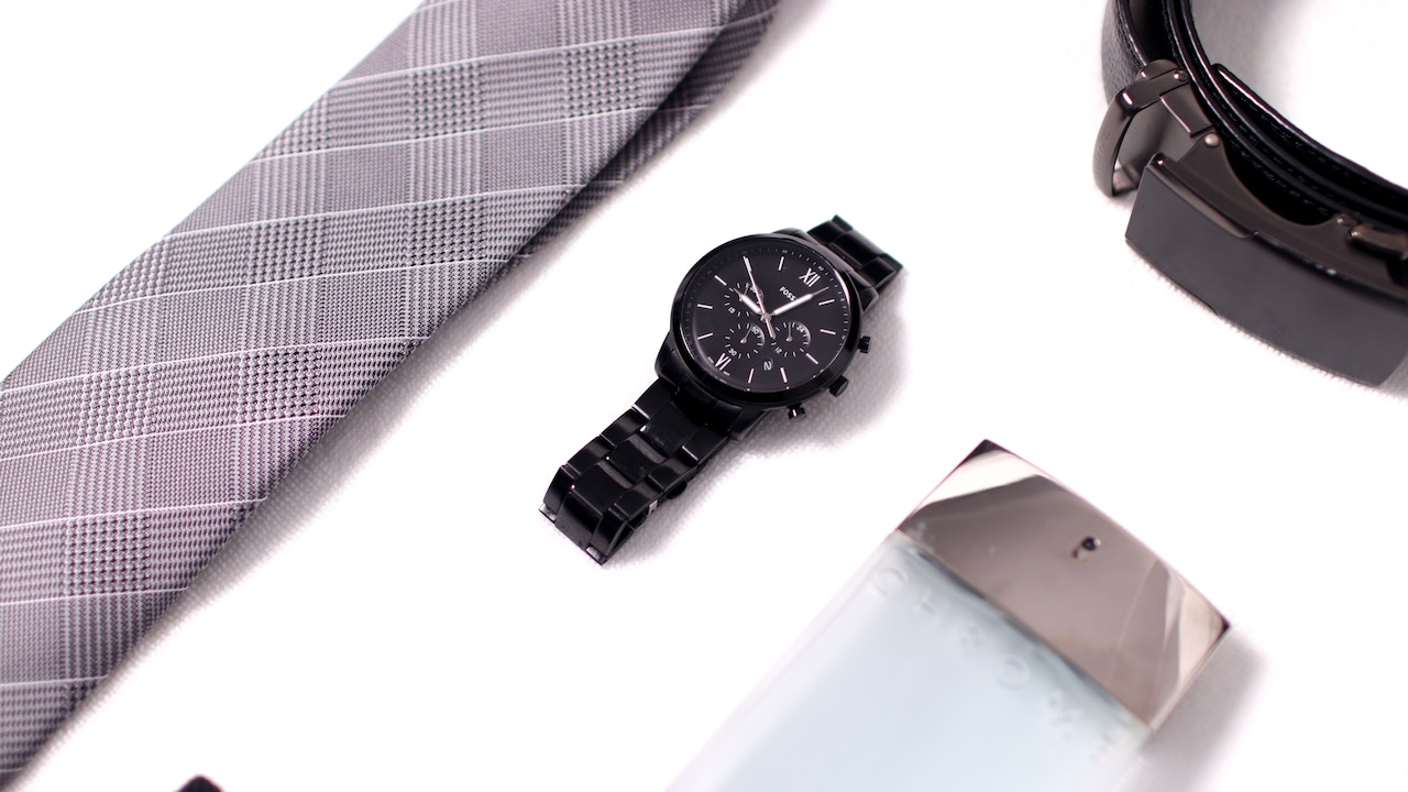 Must-have fashion accessories for men