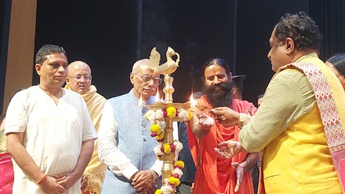भगवान राम-कृष्ण और शिव पर भ्रम फैलाया जा रहा है, आर्य भी बाहर से नहीं आए थे: बाबा रामदेव