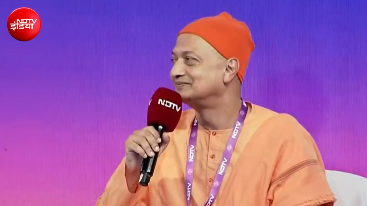 क्या AI इस जमाने का असुर है? न्यू यॉर्क वेदांत सोसाइटी के रेजिडेंट मिनिस्टर स्वामी सर्वप्रियानंद ने दिया जवाब