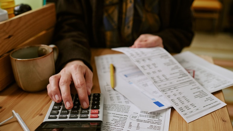 'What Will You Do By Knowing?' How To Break The Silence Around Mothers And Wealth in Our Homes