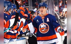 Islanders Coach Pete DeBoer Praises Matthew Schaefer