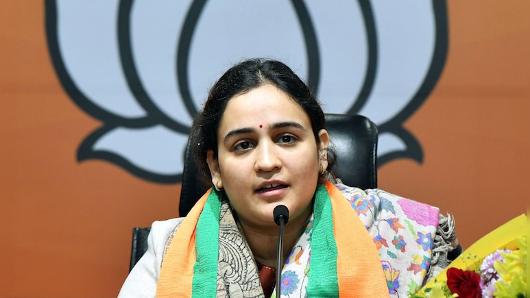 यूपी चुनाव में अपर्णा की एंट्री तय! BJP देगी टिकट, लेकिन मैनपुरी से क्यों किया इनकार, जानिए पूरी कहानी