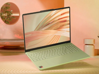 Lenovo ने सस्ता लैपटॉप ग्लोबल मार्केट में किया लॉन्च, Snapdragon X चिप से लैस