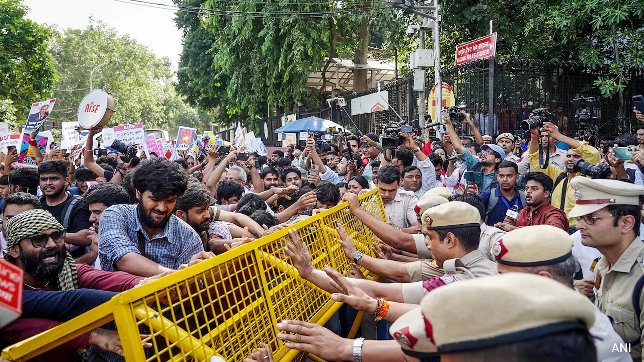 3 Women Journalists Allege Cops Sexually Harassed Them During Delhi Protest