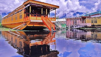 El Nino Effect? Kashmir Valley Sizzles With Decades-High Day Temperatures