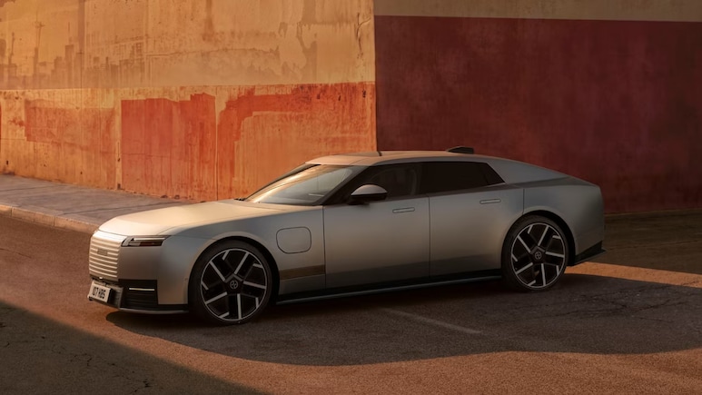 Jaguar Type 01 Officially Revealed With 1015 HP Power