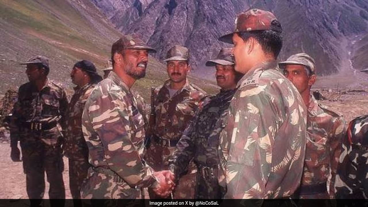 When Nana Patekar Left Films To Serve In Army During Kargil War