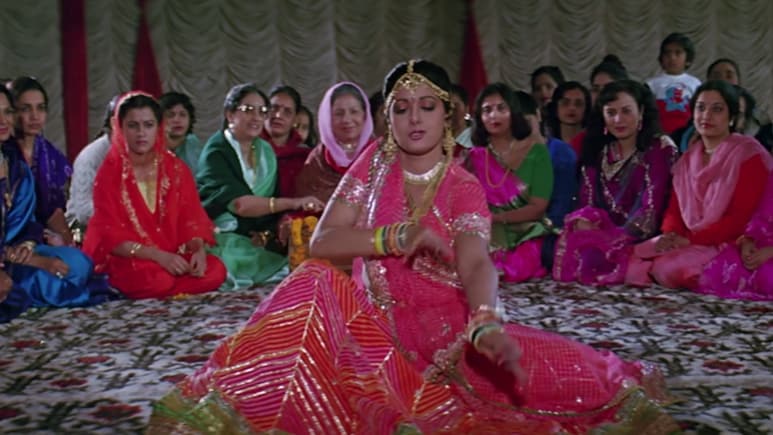 37 साल पुराना सुपरहिट गाना, जिसे सुनते ही शादी में नाचने लगती हैं महिलाएं, लता मंगेशकर की आवाज और श्रीदेवी का रंगीन अंदाज