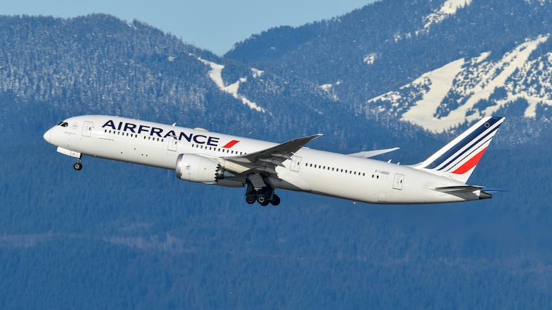 Air France Follows Israel's Crew Rules After Flydubai Incident: Pakistan, 30 Other Muslim-Majority Countries Affected