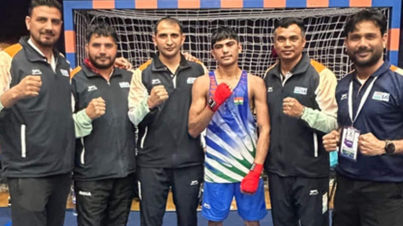 इटली के मुक्केबाज को जमकर धोया, आदित्य ने वर्ल्ड U-19 बॉक्सिंग में रचा इतिहास, भारत का पहला पुरुष मेडल पक्का