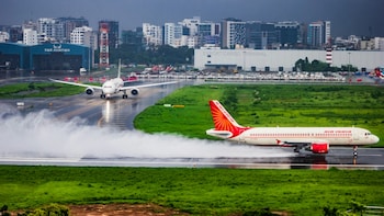 September Air Travel Dips 6.5% As Passenger Traffic Cools To 1.18 Crore; IndiGo Tops Market Share