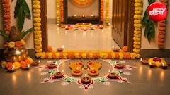 Diwali 2026: दीवाली पर मुख्य द्वार पर क्यों लगाए जाते हैं मां लक्ष्मी के चरण चिह्न? जानिए धार्मिक महत्व