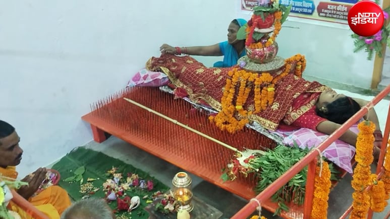 2516 कीलों पर लेटकर मां दुर्गा की कठिन तपस्या, बिहार के समस्तीपुर में अनोखी भक्ति, देखने उमड़ी भीड़