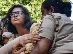 AISA Claims Neha Bora Detained During Protest, Released Without Phone, Bag