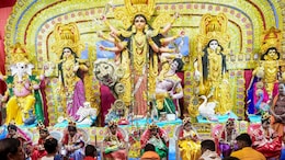 छह दशक में कैसे बदली है बंगाल में दुर्गा पूजा, इस साल क्या नया नजर आया