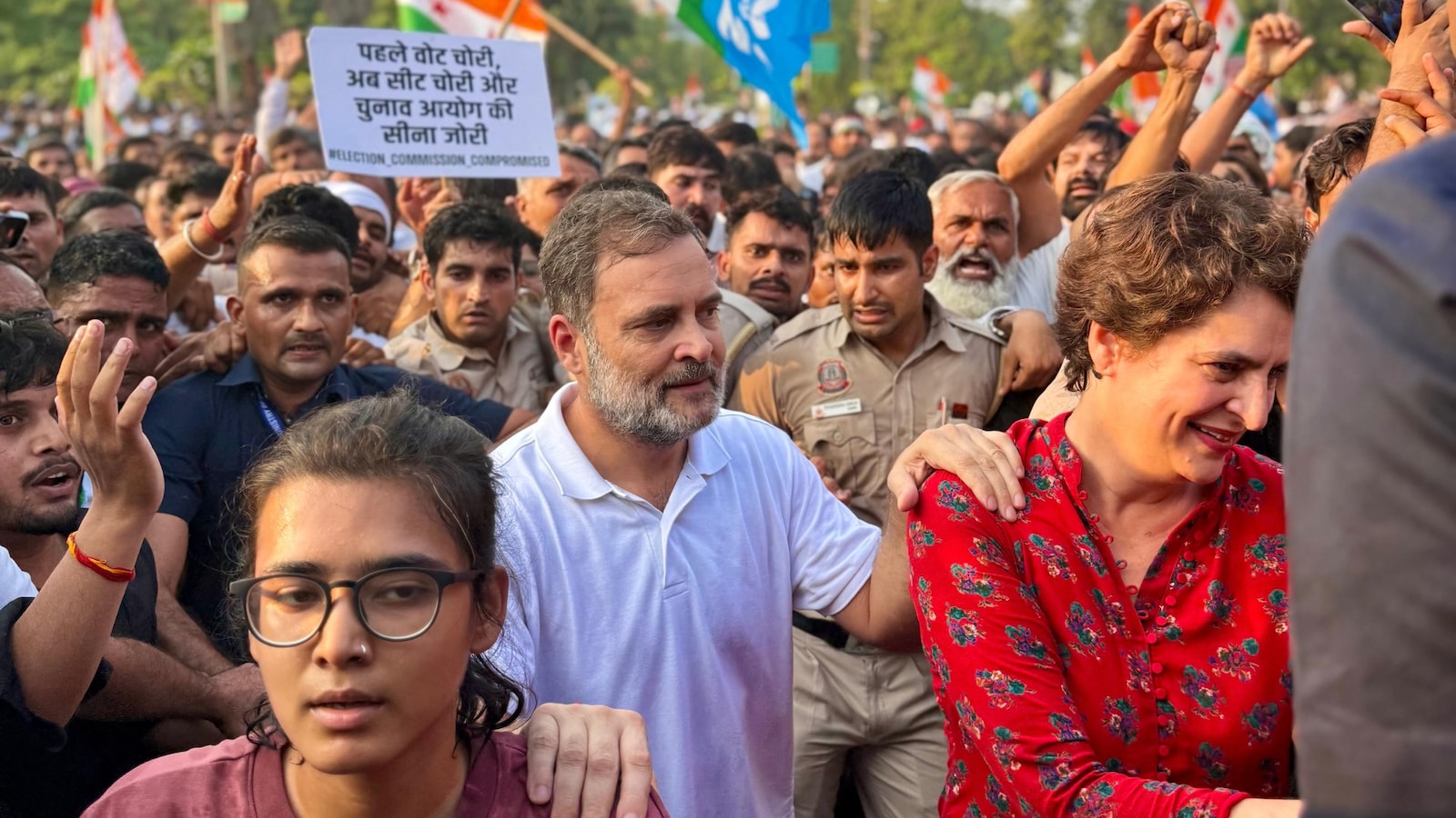 A Step Behind Neha Bora: What Rahul Gandhi's Gesture Says About Congress, Gen Z