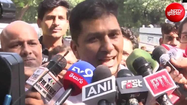 ये कैसा प्रदर्शन... सौरभ भारद्वाज इंतजार करते रहे लेकिन साथ नहीं आए कांग्रेस के प्रदेश अध्यक्ष देवेंद्र यादव