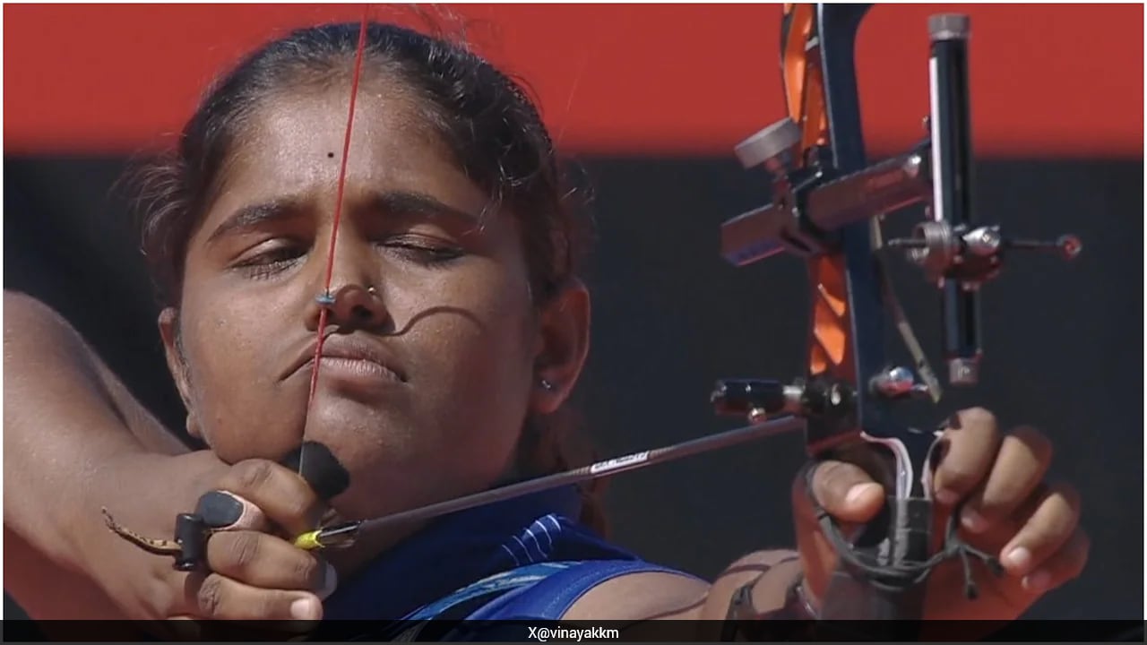 कौन हैं कुमकुम मोहोद: पिता बनाते हैं मिठाई के डिब्बे,  17 की उम्र में रचा इतिहास, पहली बार भारत बना रिकर्व चैंपियन