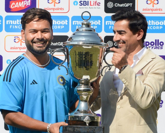 न्यूजीलैंड दौरे से पहले इंडिया A को झटका, ऋषभ पंत हुए बाहर, इस स्टार को मिला मौका