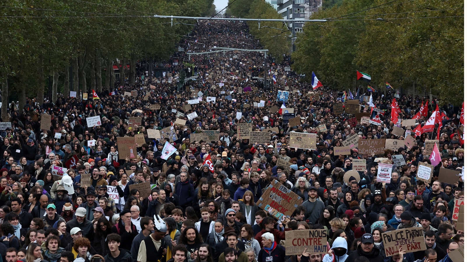 Over 400,000 March Across France, Clashes Erupt In Paris
