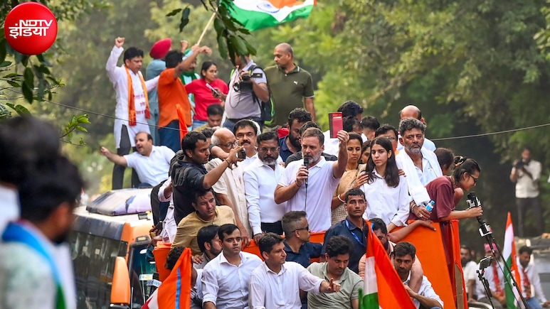 CEC के खिलाफ SC में विपक्ष, राहुल गांधी की सरप्राइज पॉलिटिक्स में कैसे जुड़ा नया चैप्टर? इनसाइड स्टोरी