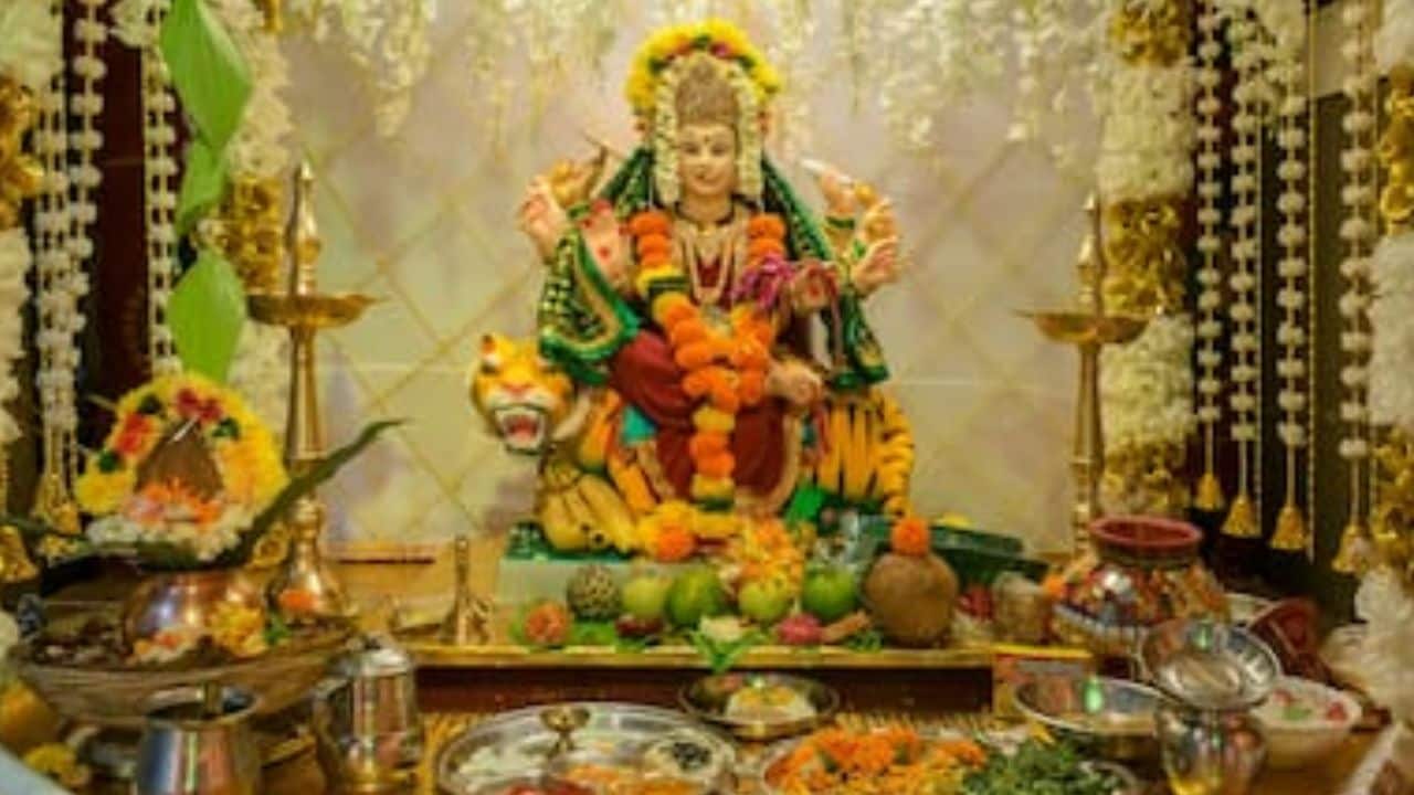 नवरात्र में सोना, वाहन और प्रॉपर्टी खरीदने का सबसे अच्छे दिन कौन सा है? जानें योग के अनुसार सही तारीख