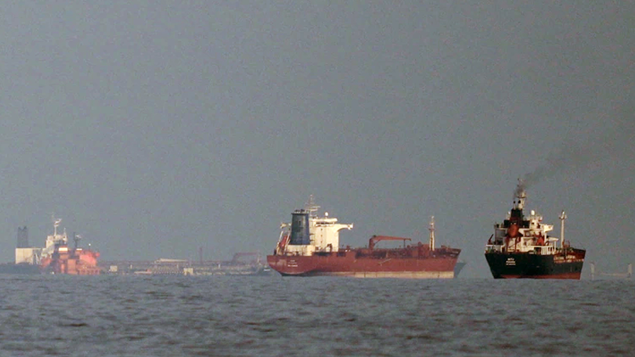 Kuwait-Flagged Tanker Struck In Strait Of Hormuz, 21 Indian Crew Safe