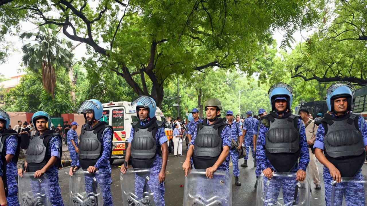 सैयद सुहैल का शो: दिल्ली पुलिस की 'मोर्चाबंदी', 10 अक्टूबर प्रदर्शन से पहले 23 हजार CAPF जवान तैनात