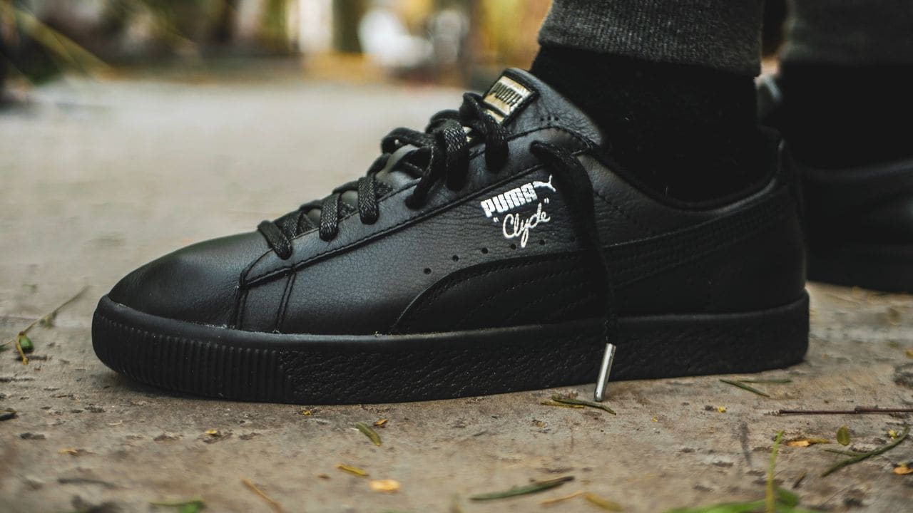 Up your casual dressing game witht hese stylish Puma shoes