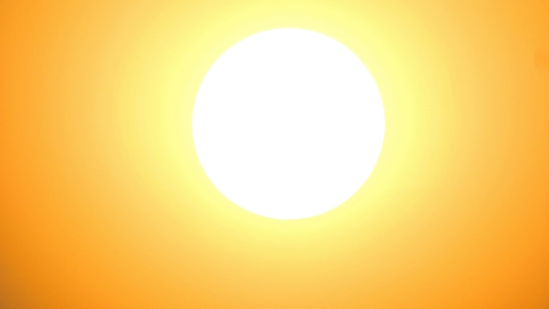 Mumbai Braces For Heatwave As IMD Warns Of Hot, Humid Conditions In Isolated Places&nbsp;