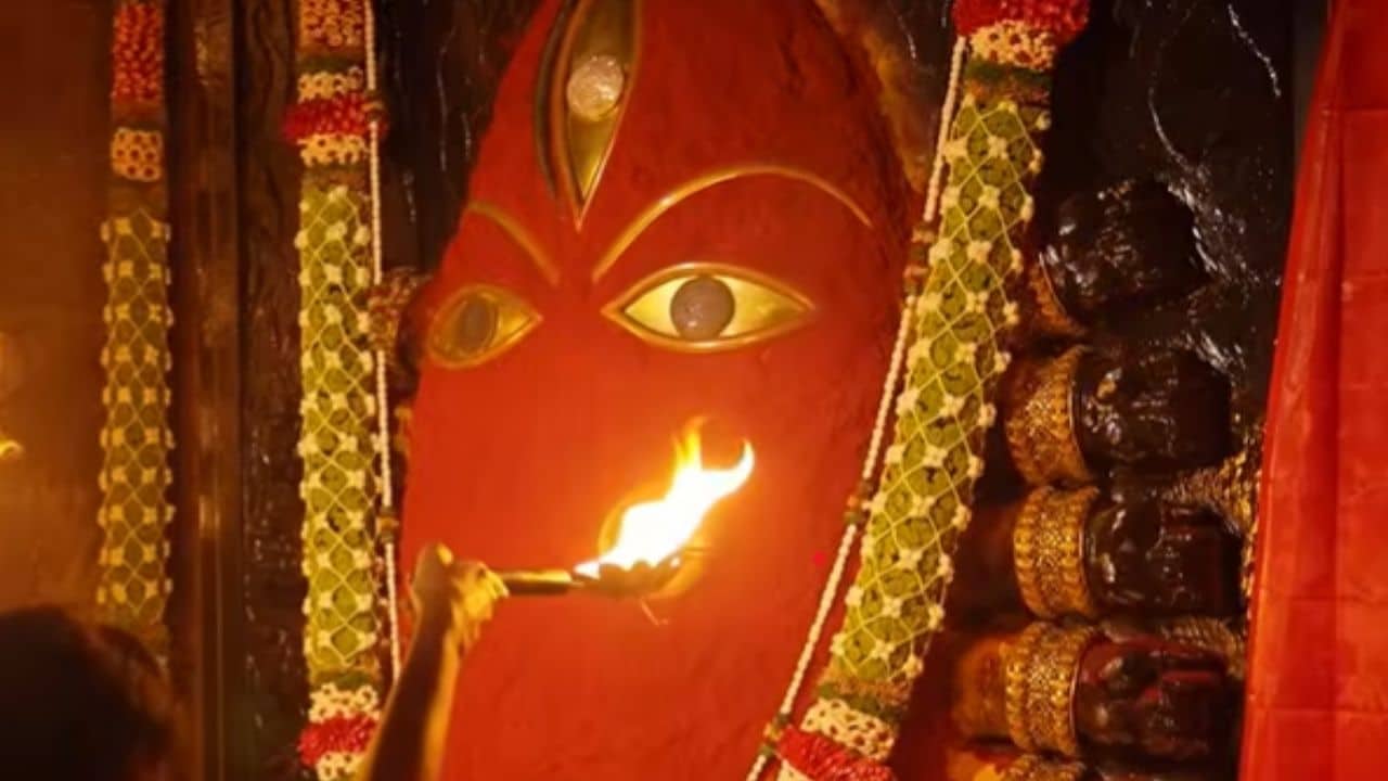 अरिजीत सिंह ने गाई लिंग भैरवी शयन आरती, फैन्स बोले- मां चाहती थीं कि ये देवी गीत अरिजीत गाएं