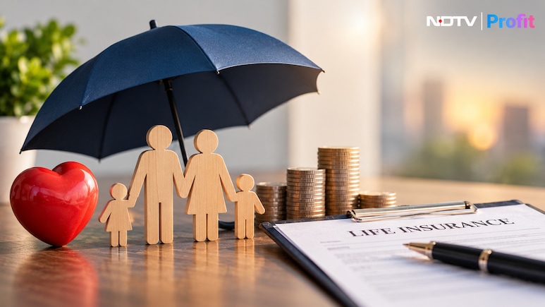 Life Insurers' First-Year Premium Jumps 21% In September; LIC Reports 19% YoY Increase At Rs 27,529 Crore