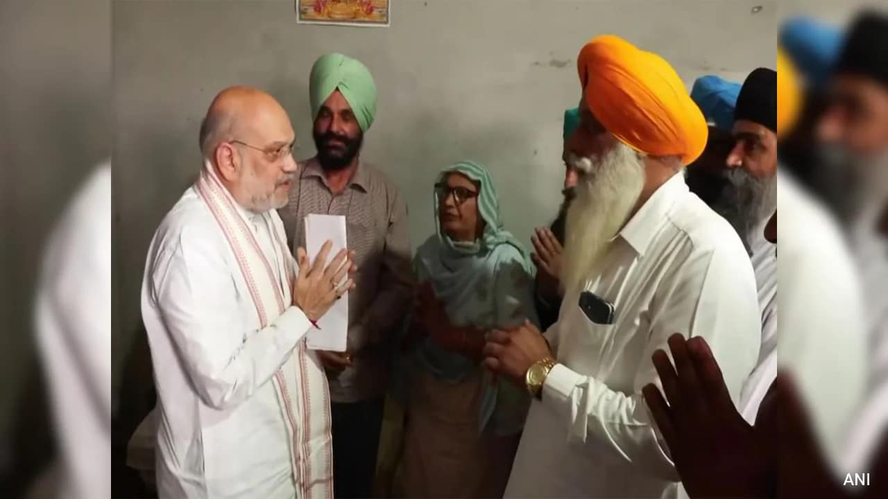 Amit Shah Meets Family Of Punjab Man Killed Over Anti-Drug Campaign