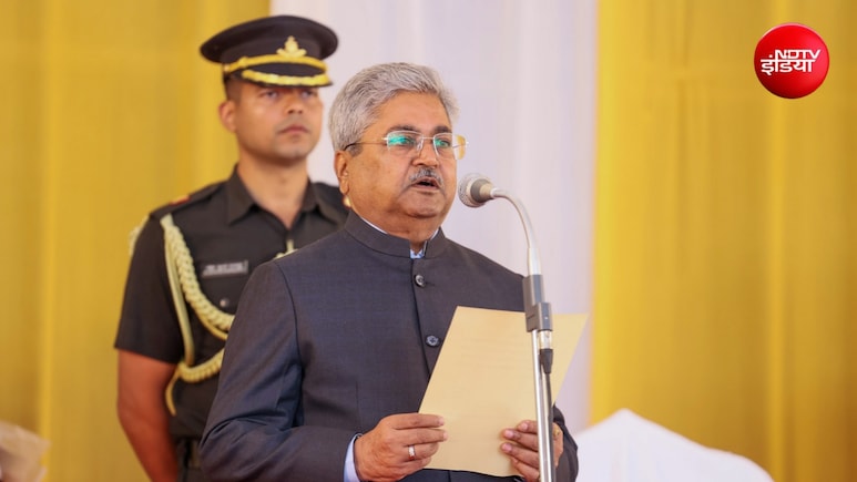 सिक्किम के नए राज्यपाल बने दुष्यंत कुमार गौतम, अंकिता भंडारी मामले पर विवाद के बीच हुई शपथ