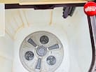 Washing Machine Cleaning Tips: क्या आपकी वॉशिंग मशीन से आती है बदबू? जानें साफ करने का आसान तरीका