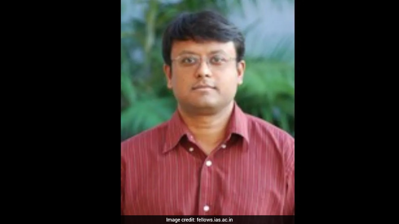 Meet IISc Professor Ambarish Ghosh Developing Nanorobots For Cancer Treatment